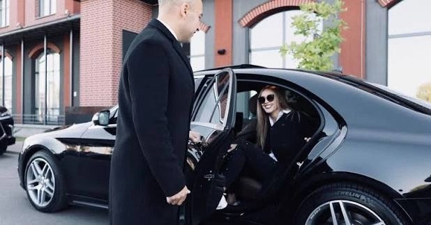 How Professional Chauffeur Transportation Makes Travel Easier in New Orleans