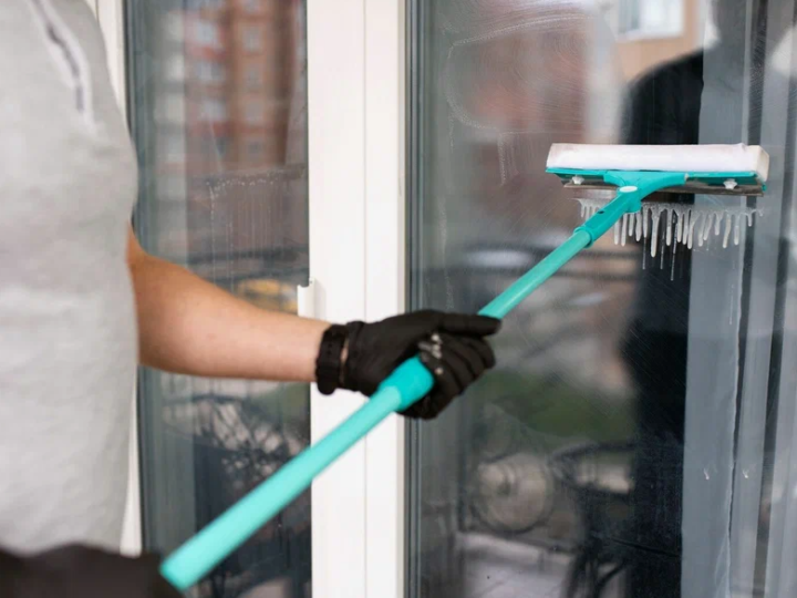 Residential Window Cleaning: A Complete Guide for Homeowners