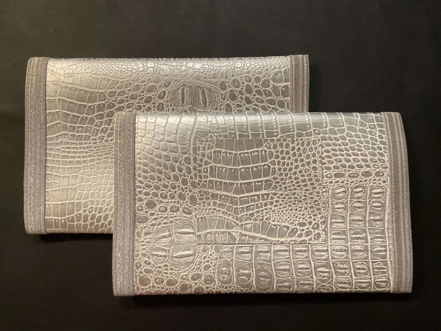 Which Car Visor Covers in Gresham OR Suit a Clean Interior?