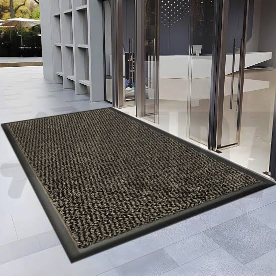 How Rubber Door Matting Prevents Mud, Dirt, and Slip Accidents